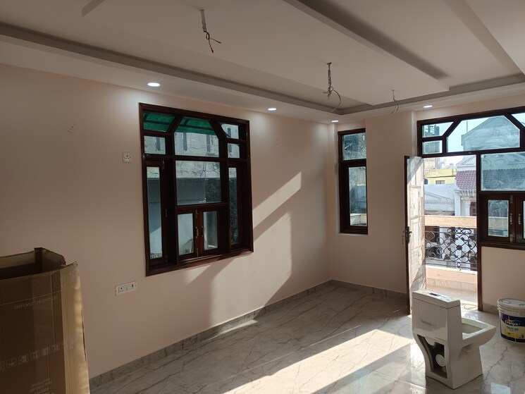 Room, west patel nagar 3 Bedroom 1250 Sq.Ft. Builder Floor In West Patel Nagar Delhi 9787636