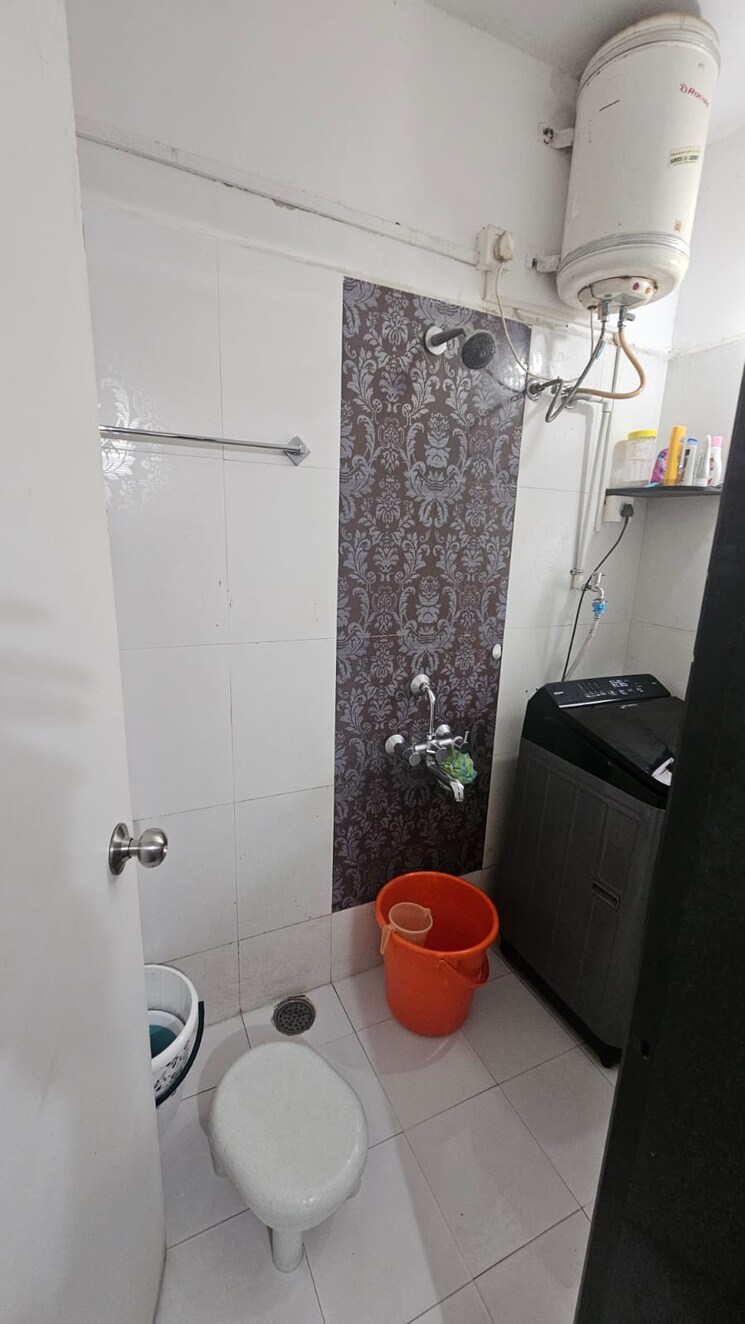 Bathroom, vrindavan-park-kothrud 1 Bedroom 510 Sq.Ft. Apartment In Kothrud Pune 9787757