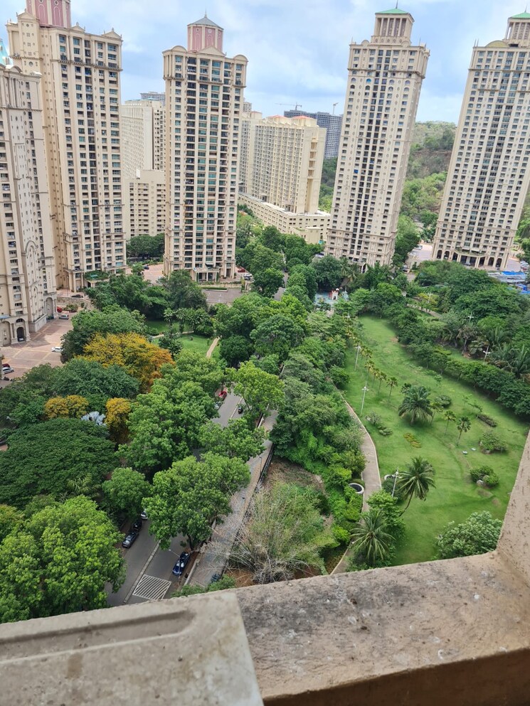 Garden, hiranandani-verona-co-op-housing-society-ltd 3 Bedroom 1285 Sq.Ft. Apartment In Powai Mumbai 9787796