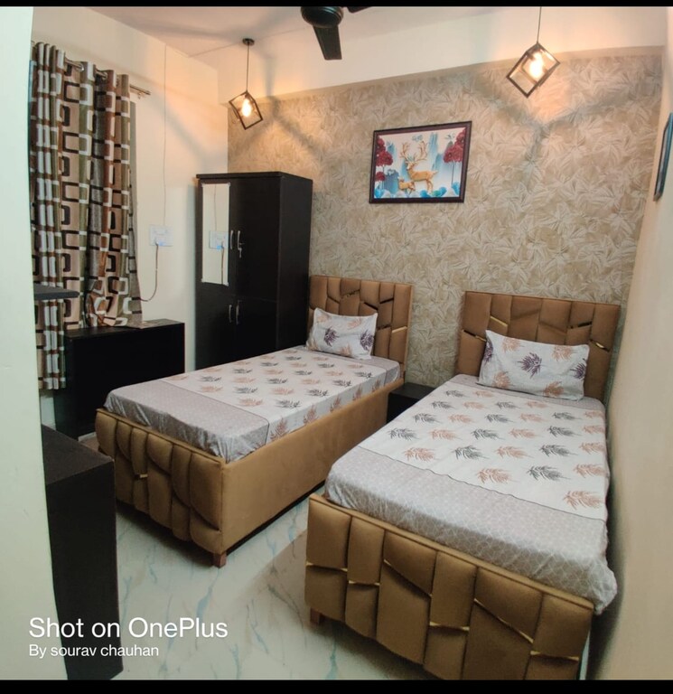 Bedroom, sector 66 Pg For Boys & Girls In Sector 66 9787859