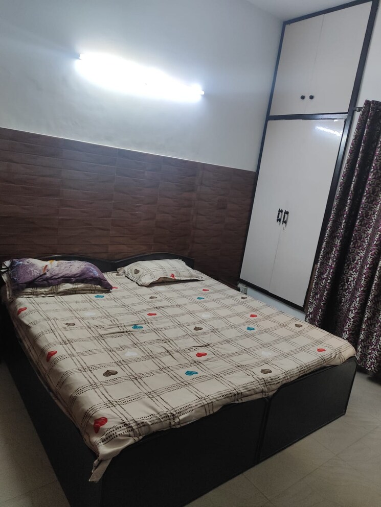 Bedroom, jal-vayu-vihar-noida 4 Bedroom 2500 Sq.Ft. Apartment In Sector 21 Noida 9787987