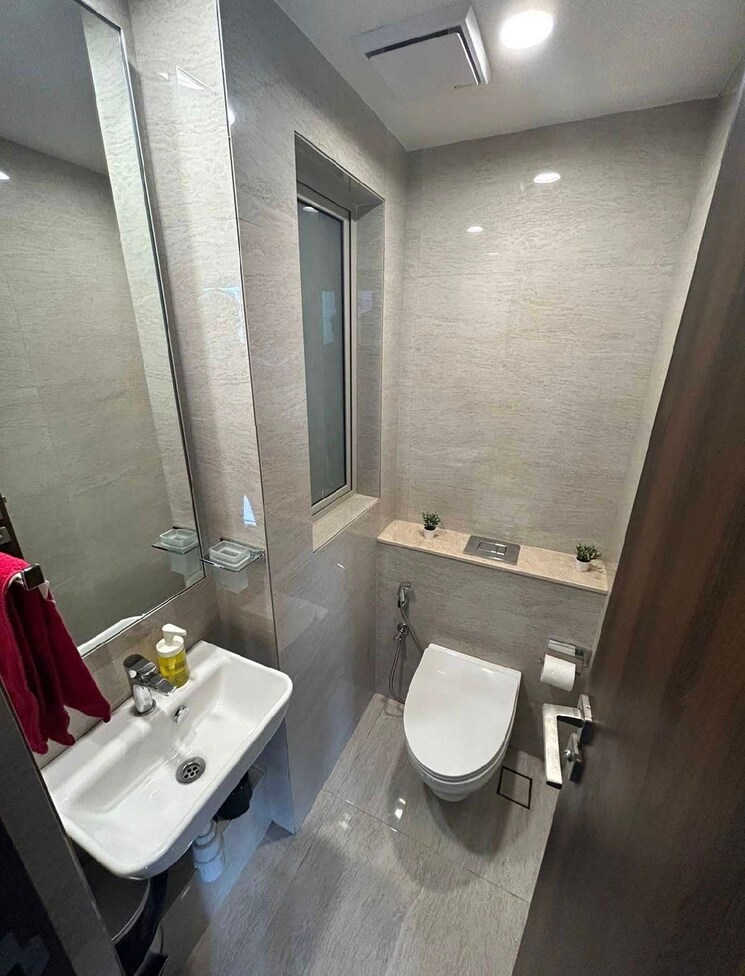 Bathroom, hiranandani-regent-hill 1 Bedroom 379 Sq.Ft. Apartment In Powai Mumbai 9788017