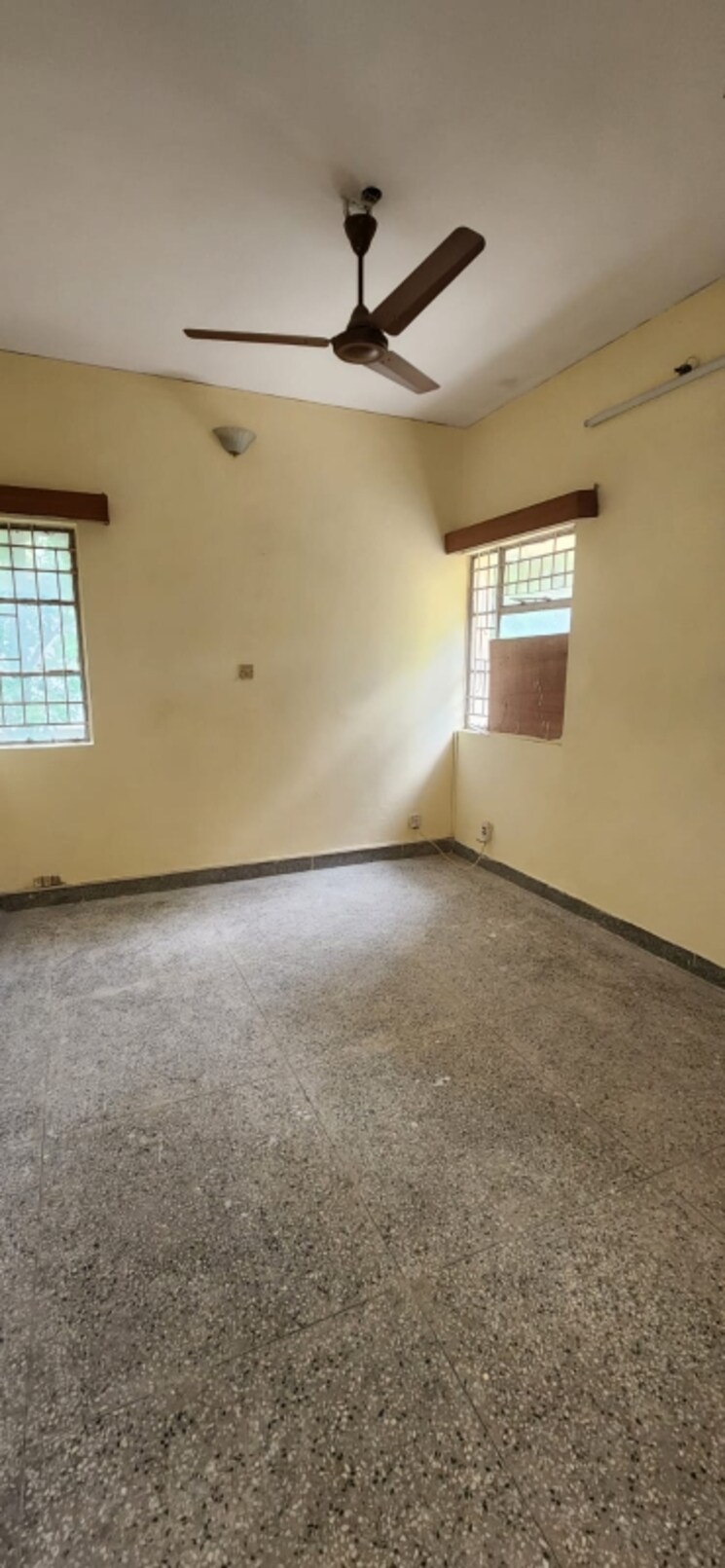 Cover Image, vasant kunj 2 Bedroom 900 Sq.Ft. Apartment In Vasant Kunj Delhi 9788129