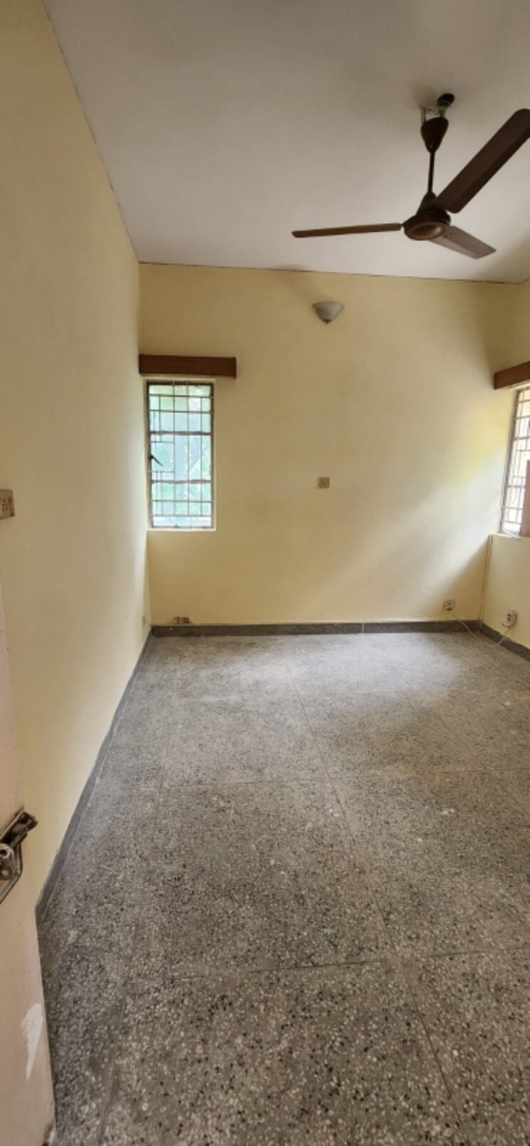 Room, vasant kunj 2 Bedroom 900 Sq.Ft. Apartment In Vasant Kunj Delhi 9788129