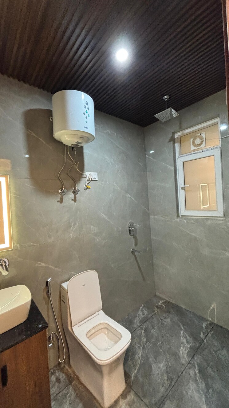 Bathroom, ansal-sushant-apartments 3 Bedroom 215 Sq.Ft. Builder Floor In Sushant Lok I Gurgaon 9788161