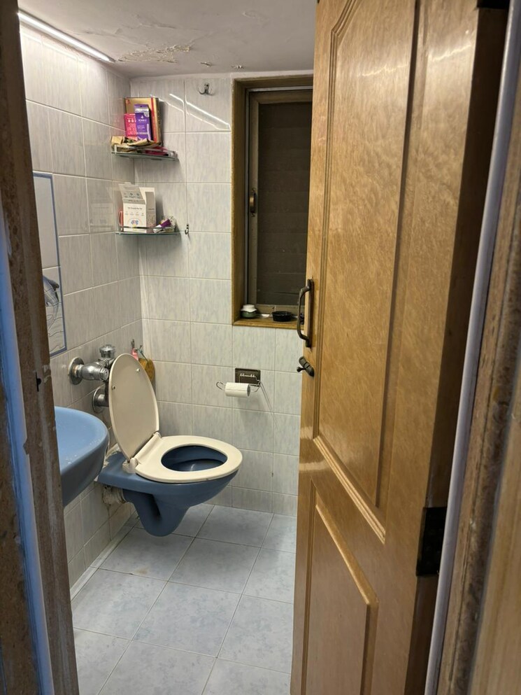Bathroom, evening-glory 1 Bedroom 550 Sq.Ft. Apartment In Chandivali Mumbai 9788164