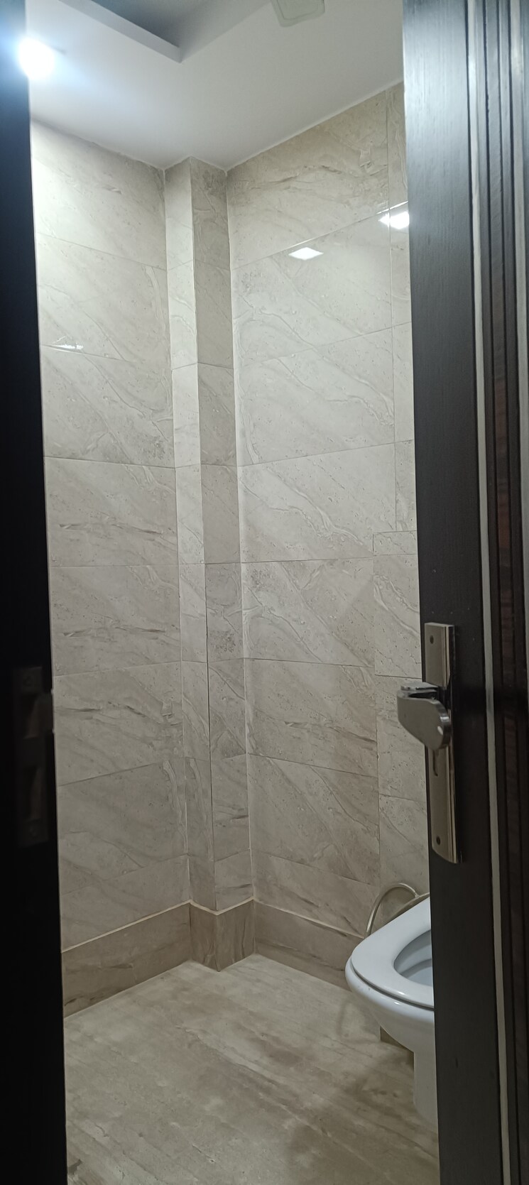 Bathroom, shreshtha vihar 3 Bedroom 1800 Sq.Ft. Builder Floor In Shreshtha Vihar Delhi 9788182