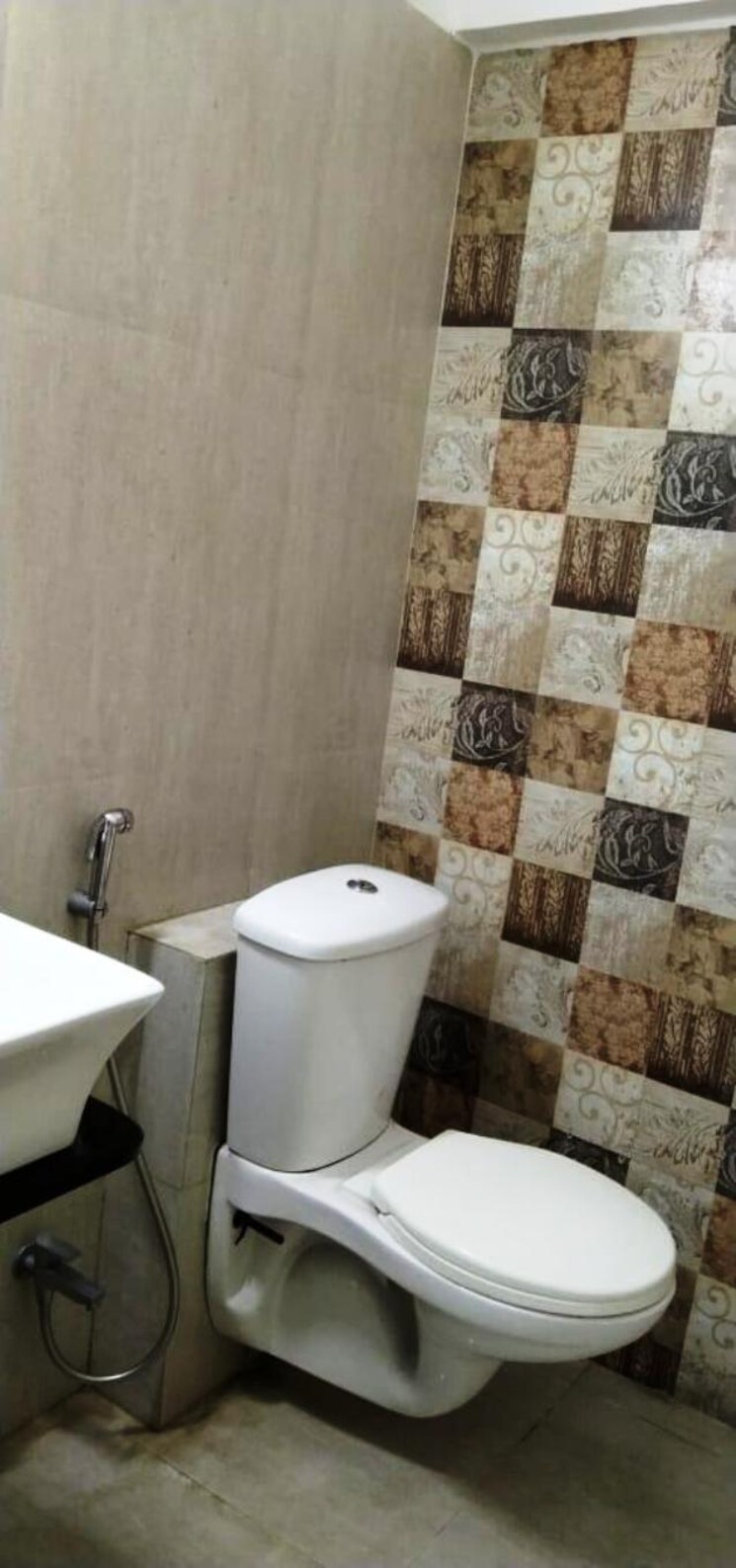 Bathroom, erandwane 2 Bedroom 912 Sq.Ft. Apartment In Erandwane Pune 9788183