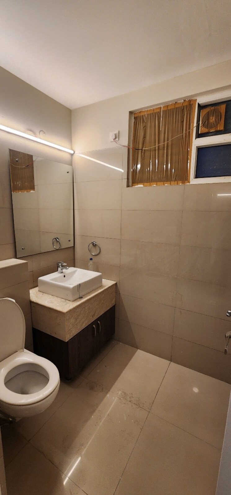Bathroom, bestech-park-view-spa 4 Bedroom 2350 Sq.Ft. Apartment In Sector 47 Gurgaon 9788209