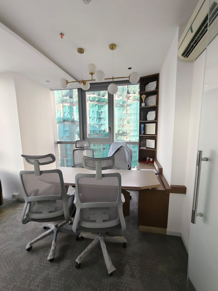 Team Area, wadhwa-the-gateway Commercial Office Space 700 Sq.Ft. In Mulund West Mumbai 9788221