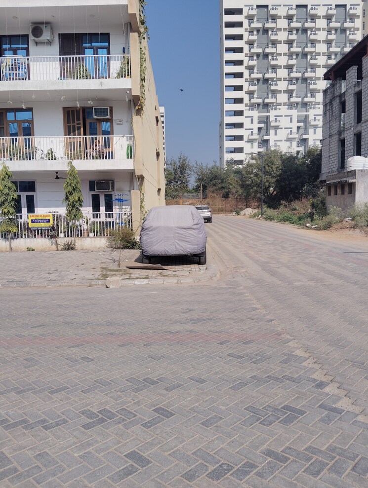  Parking, tdi-the-retreat 3 Bedroom 2250 Sq.Ft. Apartment In Sector 89 Faridabad 9788332