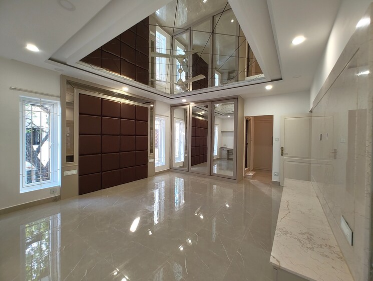 Cover Image, besant nagar  3400 Sq.Ft. Independent House In Besant Nagar Chennai 9788393