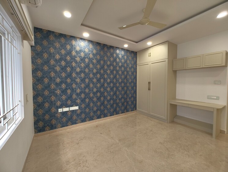 Room, besant nagar  3400 Sq.Ft. Independent House In Besant Nagar Chennai 9788393
