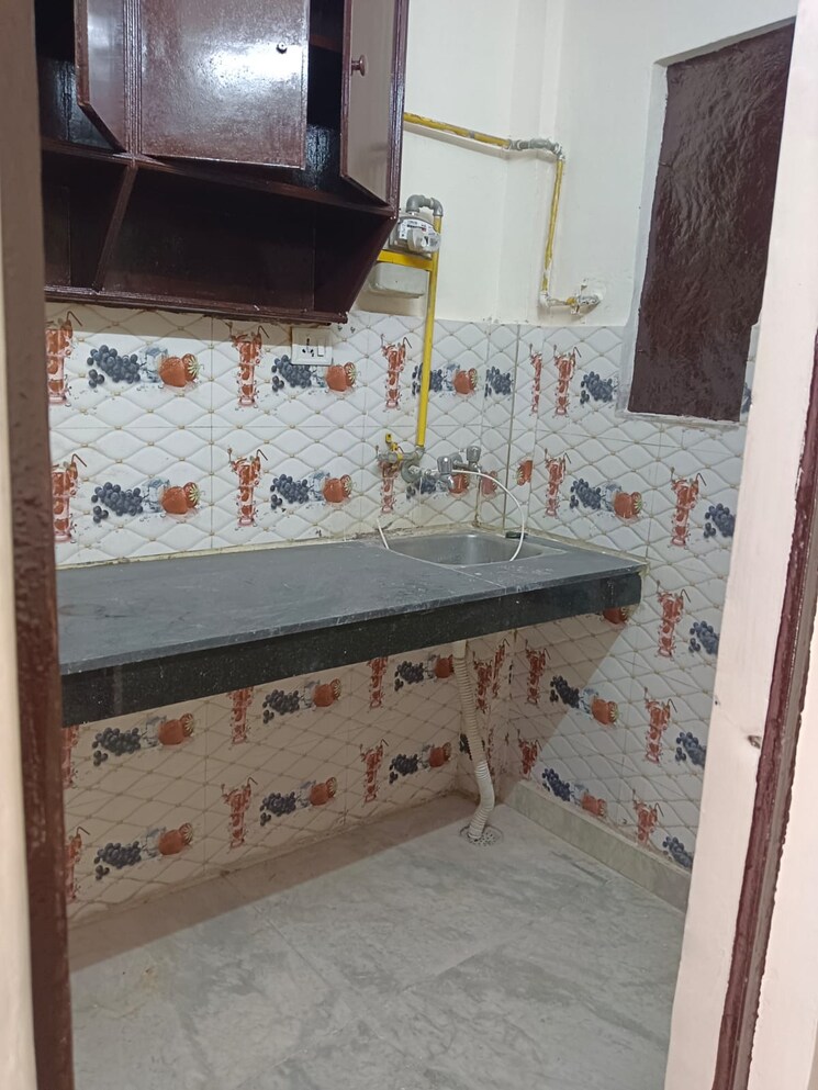 Kitchen, dayanand colony 1 Bedroom 545 Sq.Ft. Builder Floor In Dayanand Colony Delhi 9788399