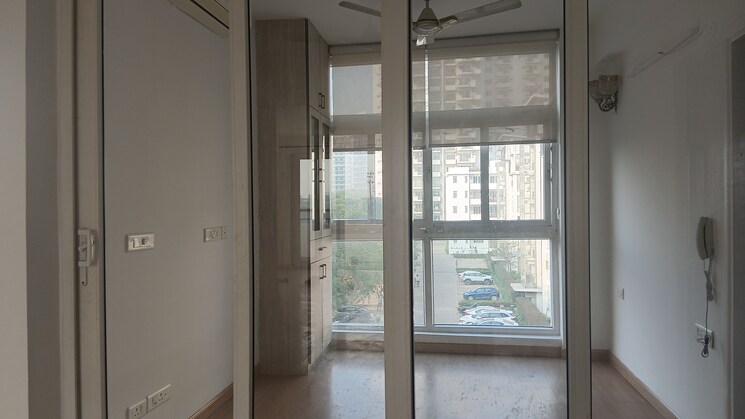 Room, emaar-the-palm-drive-the-premier-terraces 3 Bedroom 2125 Sq.Ft. Apartment In Sector 66 Gurgaon 9788430