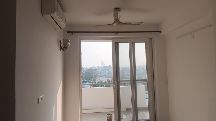 Room, emaar-the-palm-drive-the-premier-terraces 3 Bedroom 2125 Sq.Ft. Apartment In Sector 66 Gurgaon 9788430