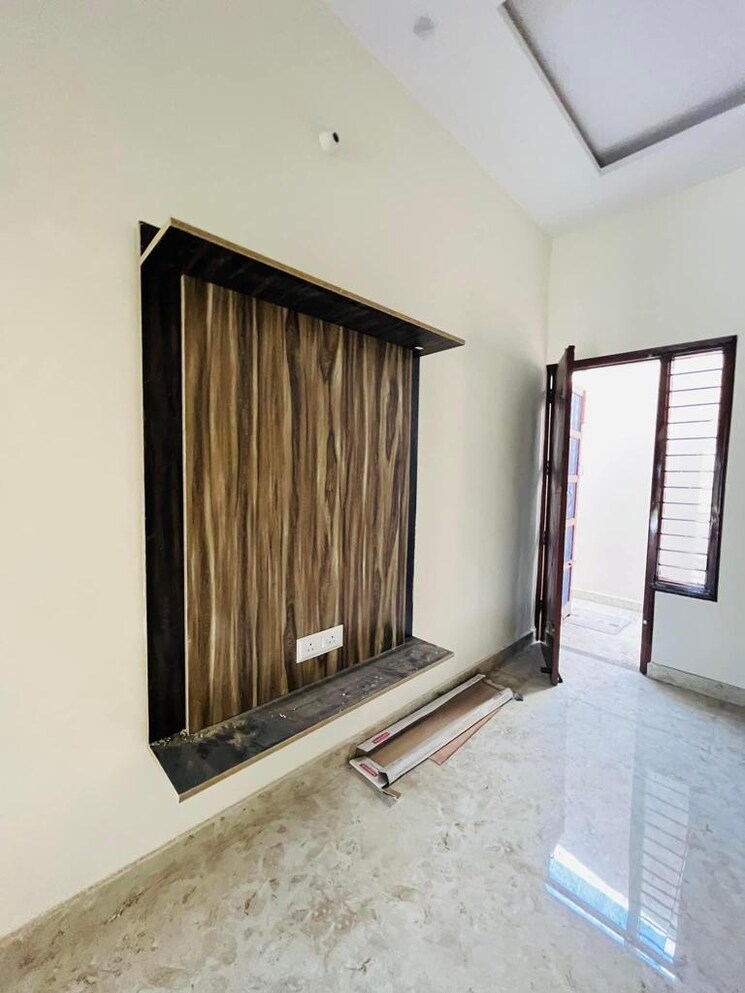 Room, mohali sector 126 3 Bedroom 122 Sq.Yd. Villa In Mohali Sector 126 Chandigarh 9788501