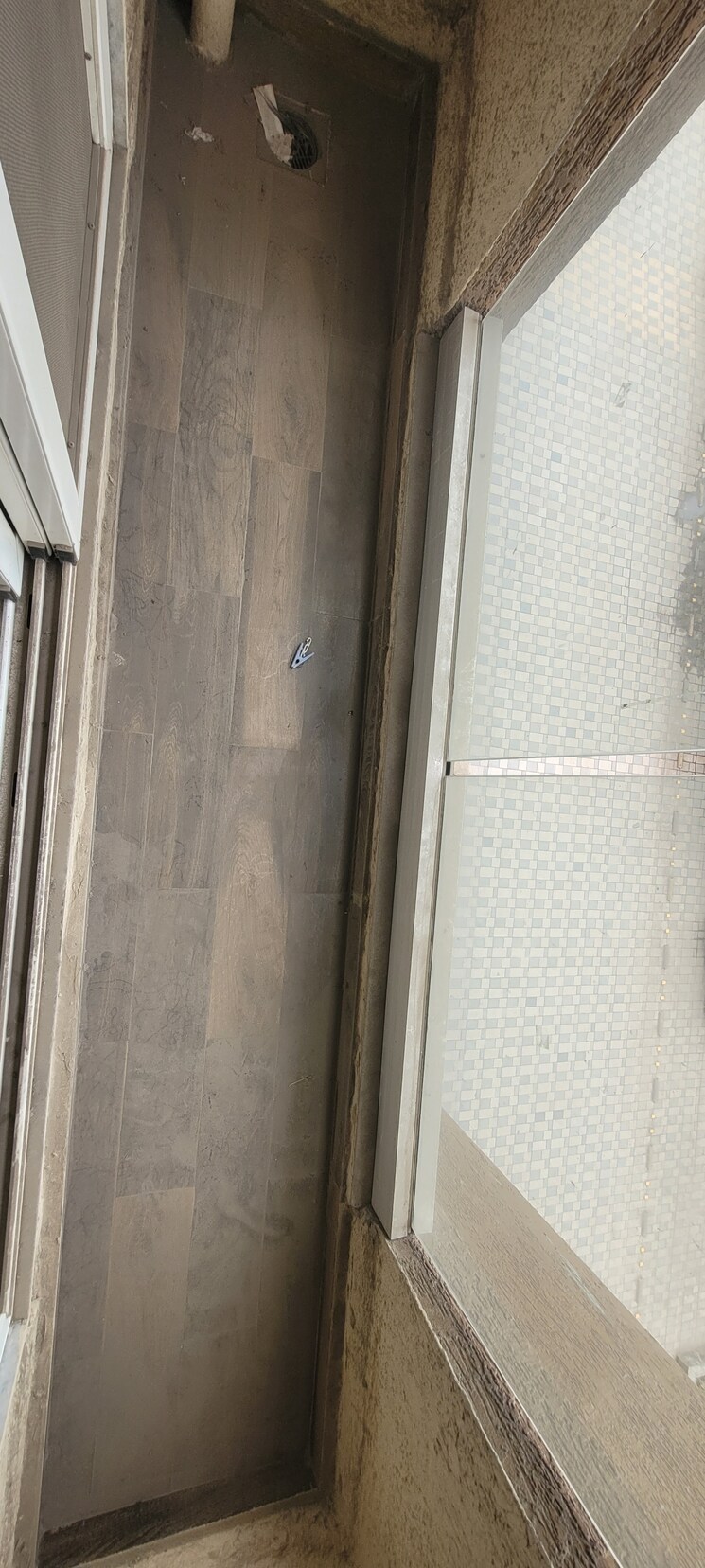 Balcony, dosti-west-county-phase-4-dosti-pine 1.5 Bedroom 635 Sq.Ft. Apartment In Balkum Pada Thane 9788510