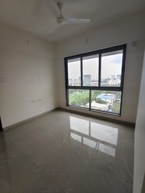 Room in 2 BHK Apartment at Veena Smart Homes, Kandivali West – for Sale
