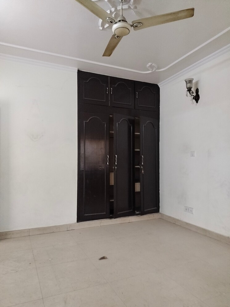 Room, vasant kunj 2.5 Bedroom 1250 Sq.Ft. Apartment In Vasant Kunj Delhi 9788715