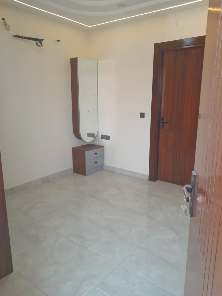 Room, bharti-apartments 2 Bedroom 1000 Sq.Ft. Builder Floor In Shakti Khand iv Ghaziabad 9788925