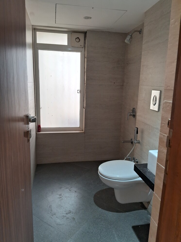 Master Bedroom, kings-apartment-santacruz 3 Bedroom 1200 Sq.Ft. Apartment In Santacruz East Mumbai 9789094