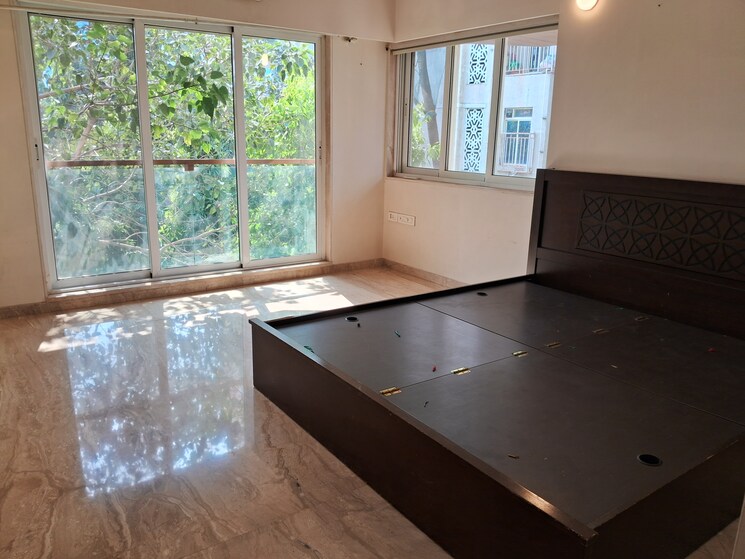 Master Bedroom, kings-apartment-santacruz 3 Bedroom 1200 Sq.Ft. Apartment In Santacruz East Mumbai 9789094