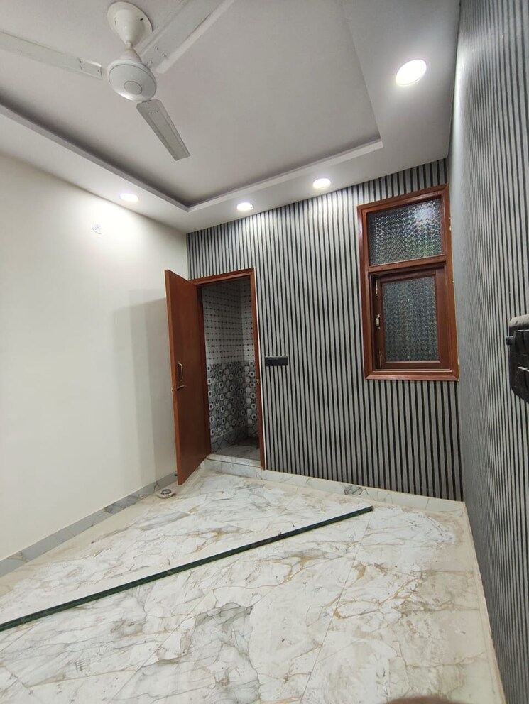 Bedroom, govindpuri 2 Bedroom 60 Sq.Yd. Builder Floor In Govindpuri Delhi 9789512