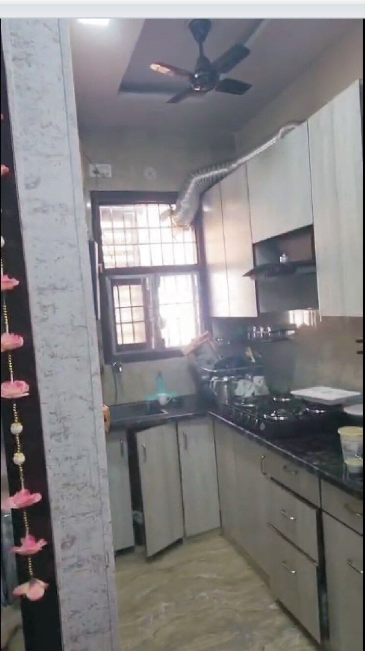 Kitchen, rohini sector 6 4 Bedroom 1100 Sq.Ft. Builder Floor In Rohini Sector 6 Delhi 9789469
