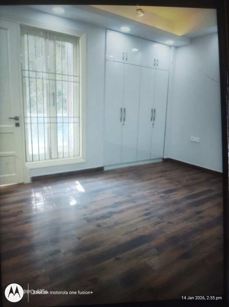 undefined, jasola vihar 4 Bedroom 300 Sq.Yd. Apartment In Jasola Vihar Delhi 9789609