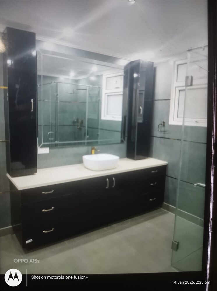 Kitchen, jasola vihar 4 Bedroom 300 Sq.Yd. Apartment In Jasola Vihar Delhi 9789609