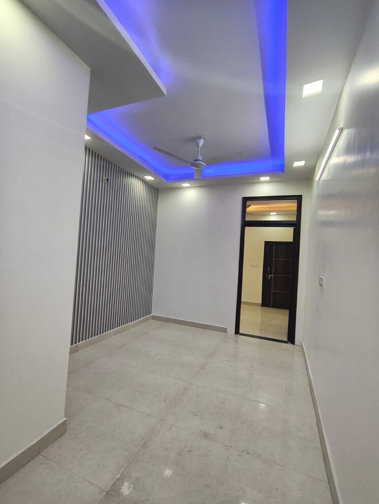 Room, govindpuri 2 Bedroom 60 Sq.Yd. Builder Floor In Govindpuri Delhi 9789703
