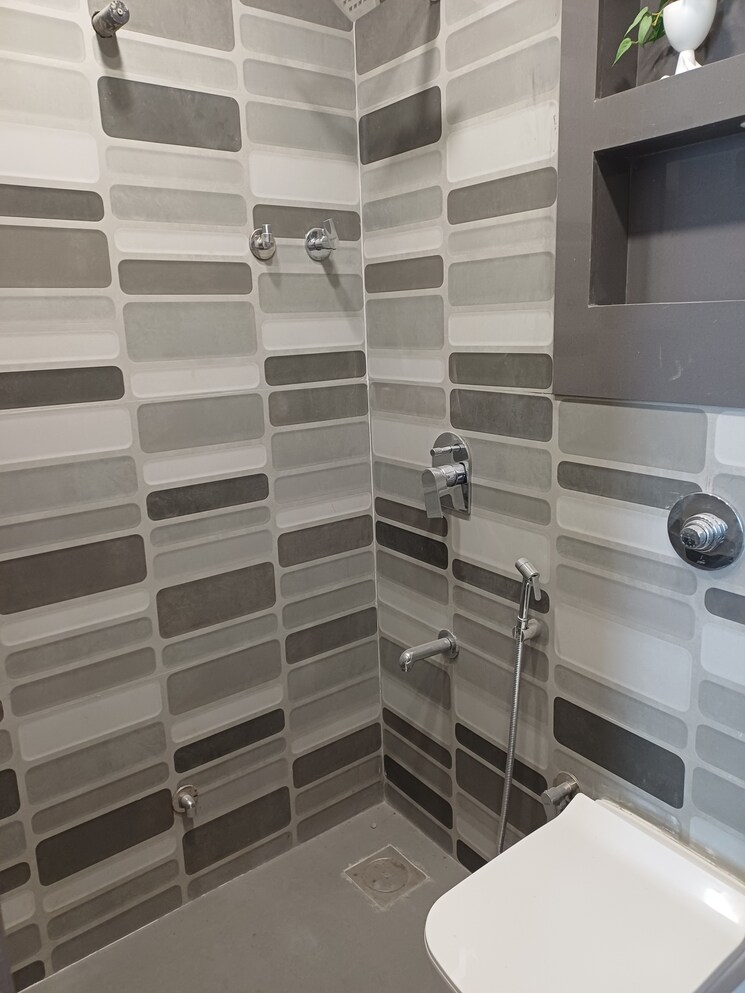 Bathroom, shanti-tower-prabhadevi 1 Bedroom 400 Sq.Ft. Apartment In Prabhadevi Mumbai 9789708