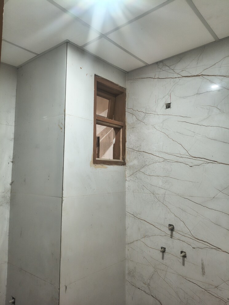Bathroom, ultima-107 2 Bedroom 1050 Sq.Ft. Builder Floor In Sector 104 Noida 9790090