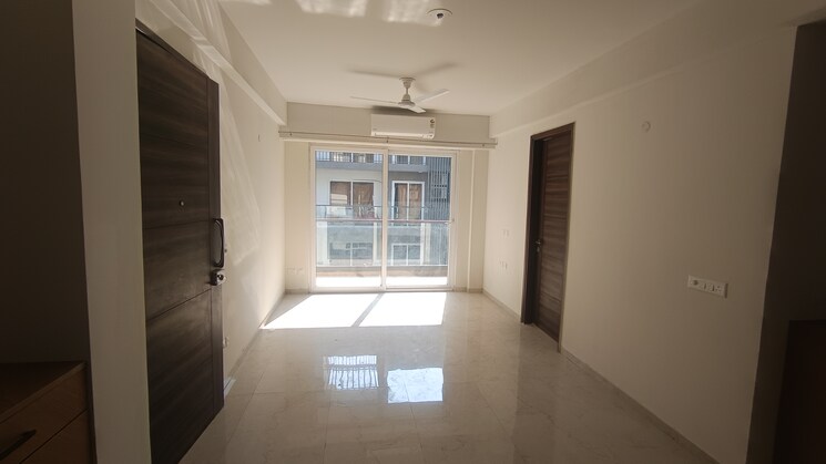 Cover Image, smart-world-gems 3 Bedroom 1550 Sq.Ft. Apartment In Sector 89 Gurgaon 9790144