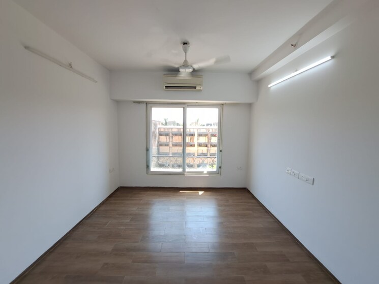 Room, kanakia-paris 2.5 Bedroom 950 Sq.Ft. Apartment In Bandra East Mumbai 9790197