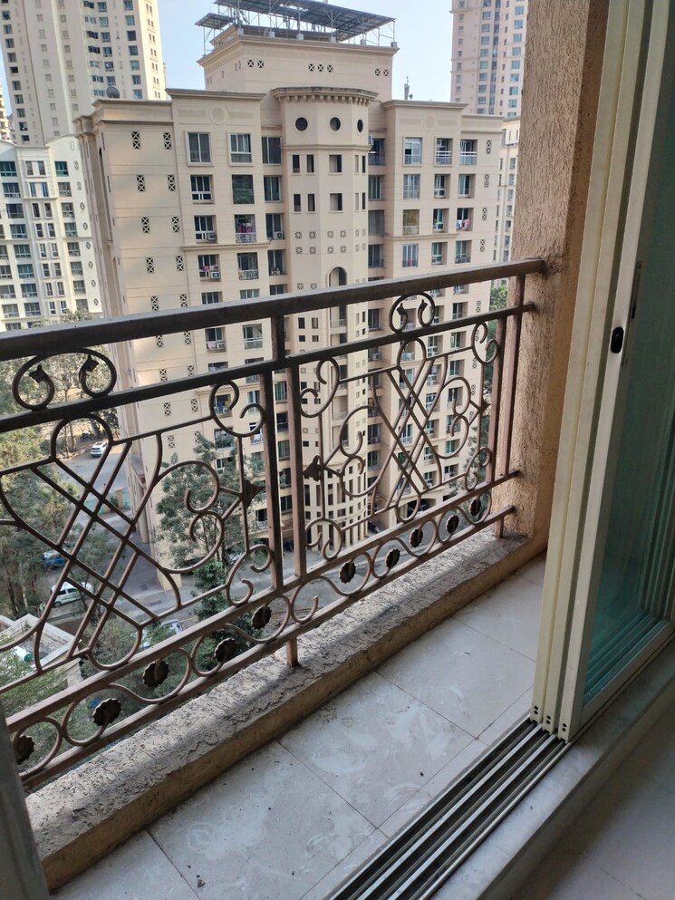 Balcony, hiranandani-bloomingdale 3 Bedroom 1025 Sq.Ft. Apartment In Ghodbunder Road Thane 9790349