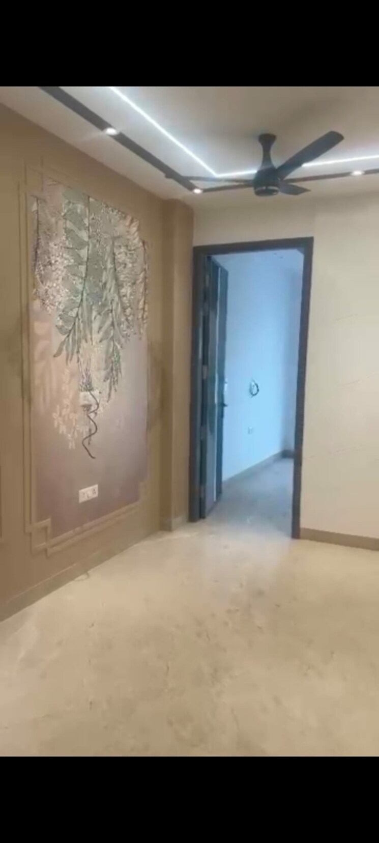 Room, lajpat nagar 4 2 Bedroom 850 Sq.Ft. Builder Floor In Lajpat Nagar 4 Delhi 9786664