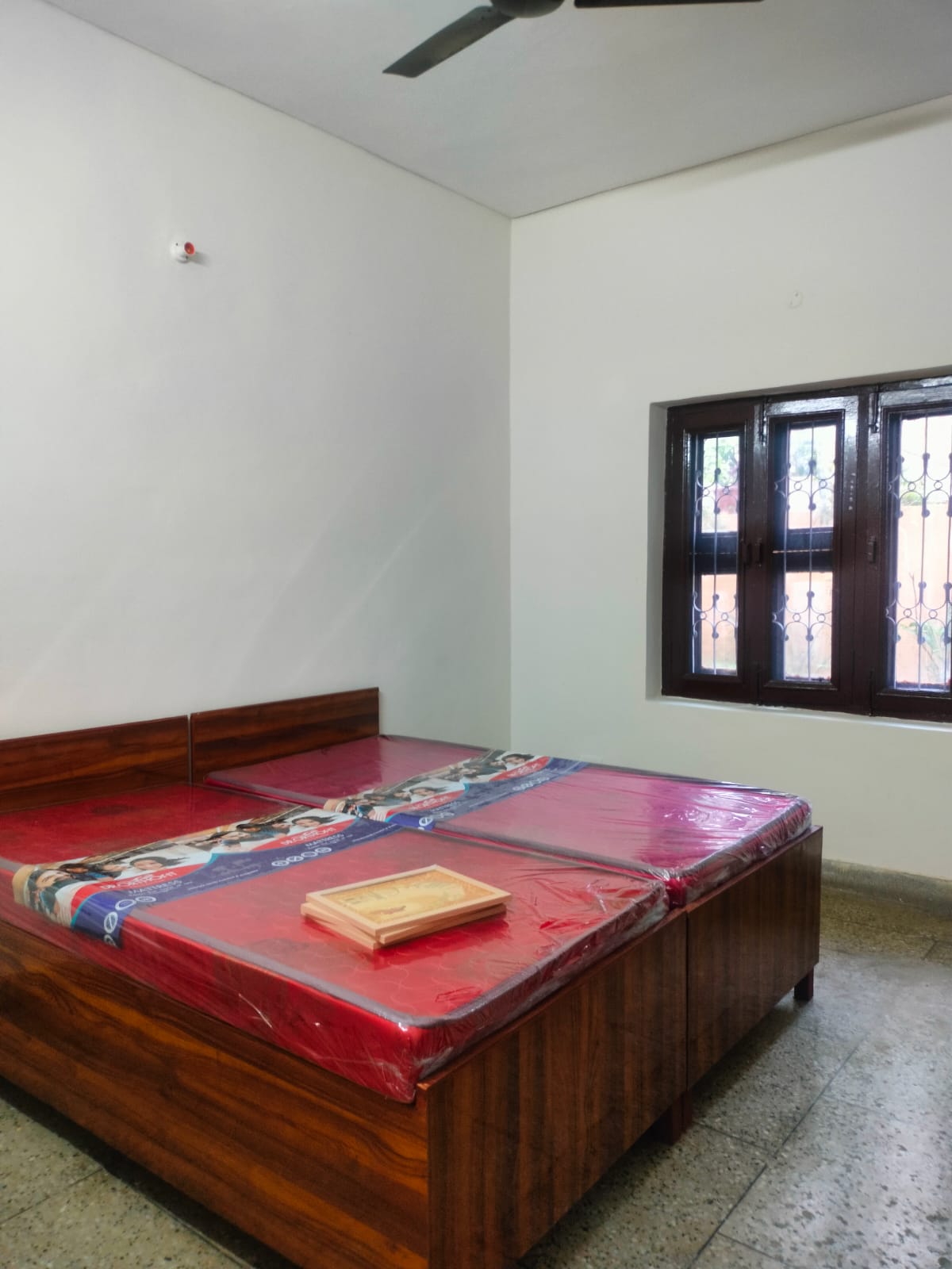 Bedroom, sector 14 2 Bedroom 1428 Sq.Ft. Independent House In Sector 14 Gurgaon 9790957