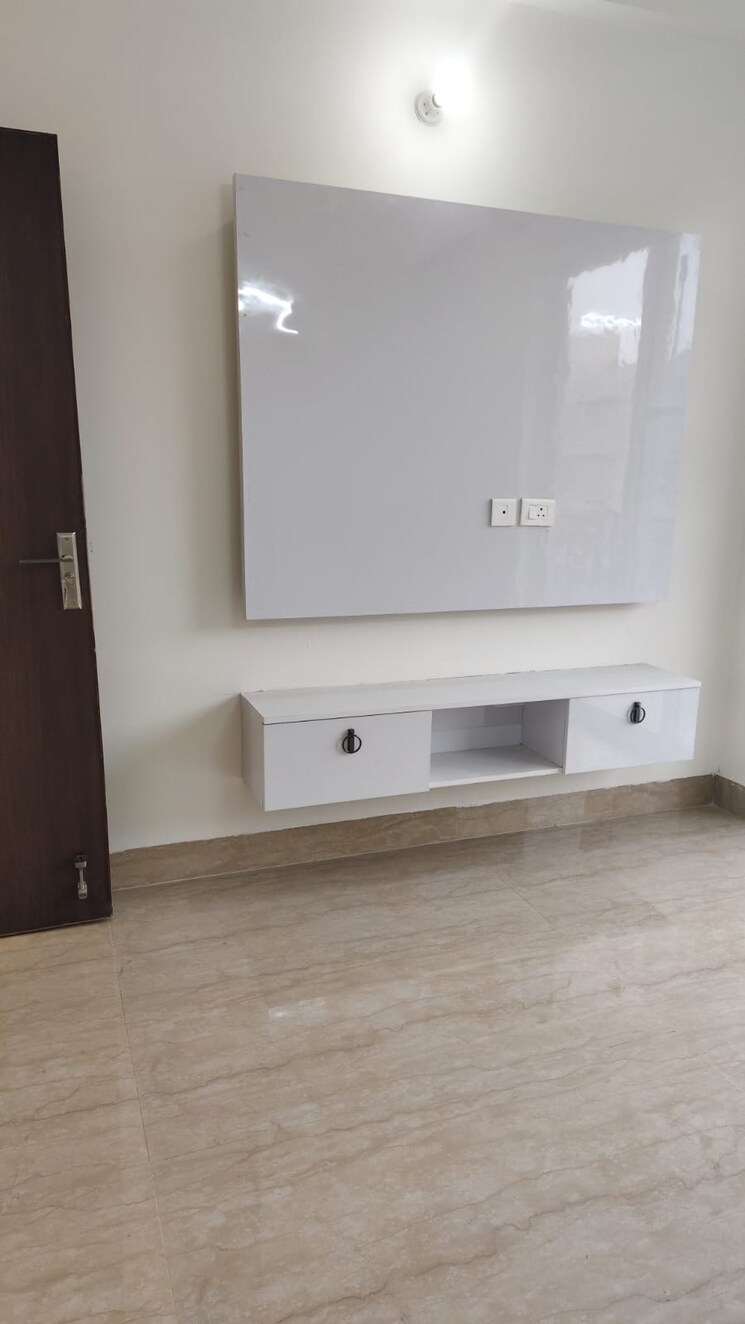 Room, bptp-astaire-gardens 2.5 Bedroom 1192 Sq.Ft. Builder Floor In Sector 70a Gurgaon 9791907