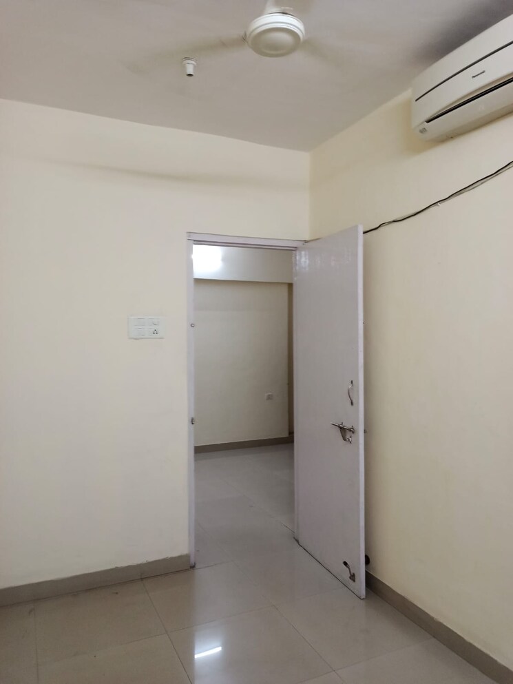 Room, gandharv-darshan 1 Bedroom 550 Sq.Ft. Apartment In Lower Parel Mumbai 9792128