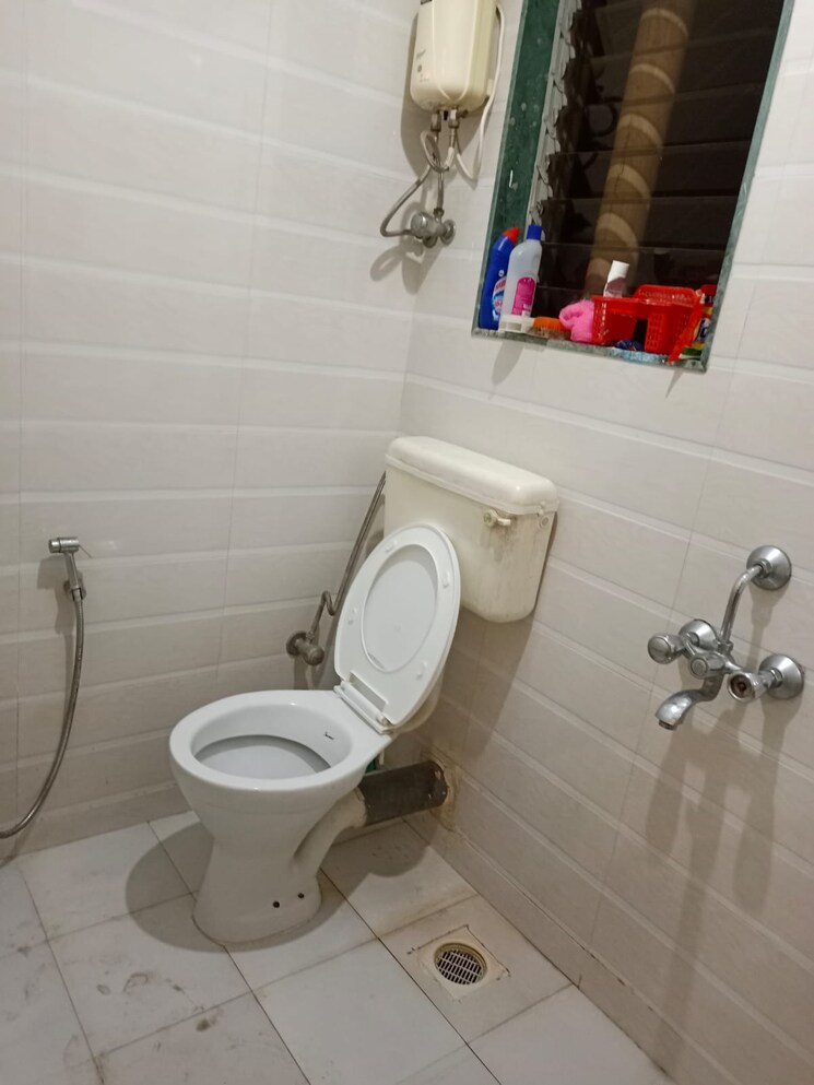 Bathroom, gandharv-darshan 1 Bedroom 550 Sq.Ft. Apartment In Lower Parel Mumbai 9792128