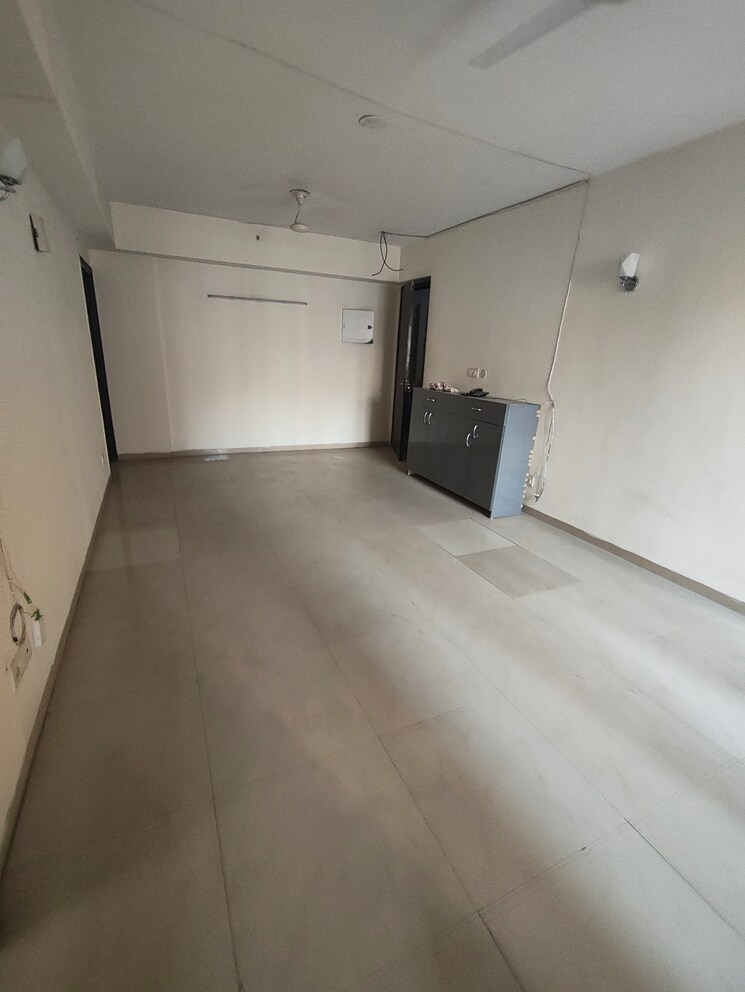 Room, logix-blossom-county 2 Bedroom 1040 Sq.Ft. Apartment In Sector 137 Noida 9792109