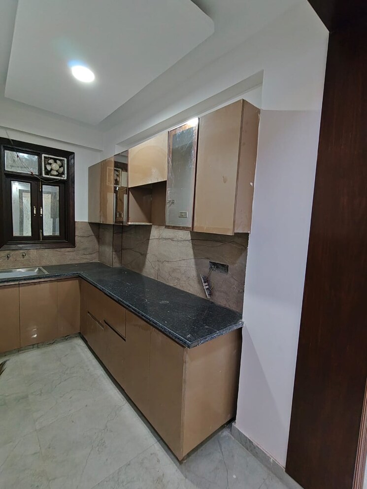 Kitchen, chattarpur 3 Bedroom 125 Sq.Yd. Builder Floor In Chattarpur Delhi 9792227