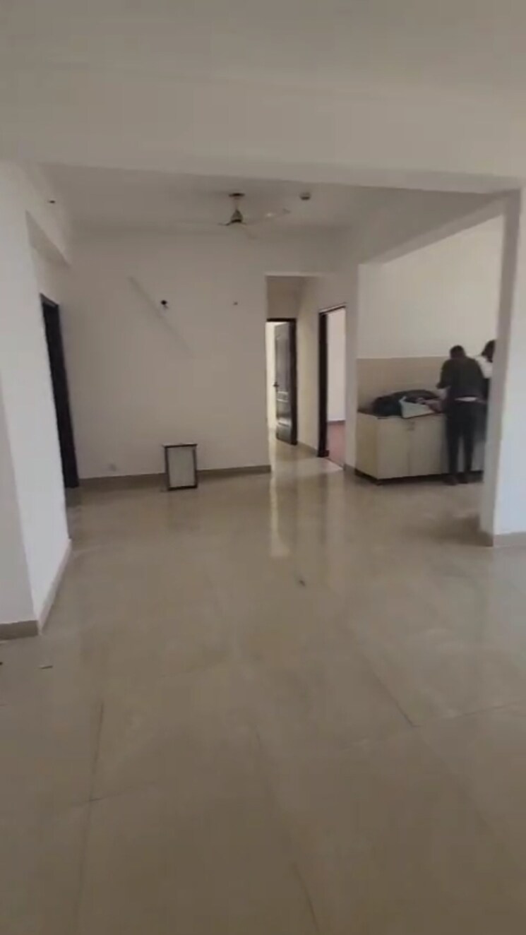Room, saviour-greenisle 3.5 Bedroom 1800 Sq.Ft. Apartment In Sain Vihar Ghaziabad 9792886