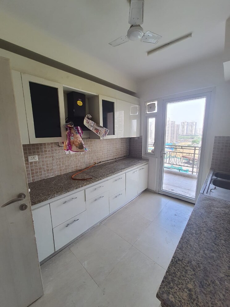 Kitchen, dlf-the-skycourt 3 Bedroom 1931 Sq.Ft. Apartment In Sector 86 Gurgaon 9792655