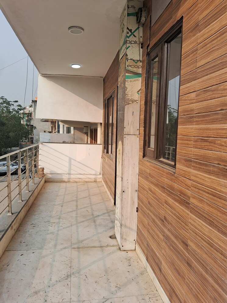 Kitchen, vipul-world-floors 3 Bedroom 1700 Sq.Ft. Builder Floor In Sector 48 Gurgaon 9792727