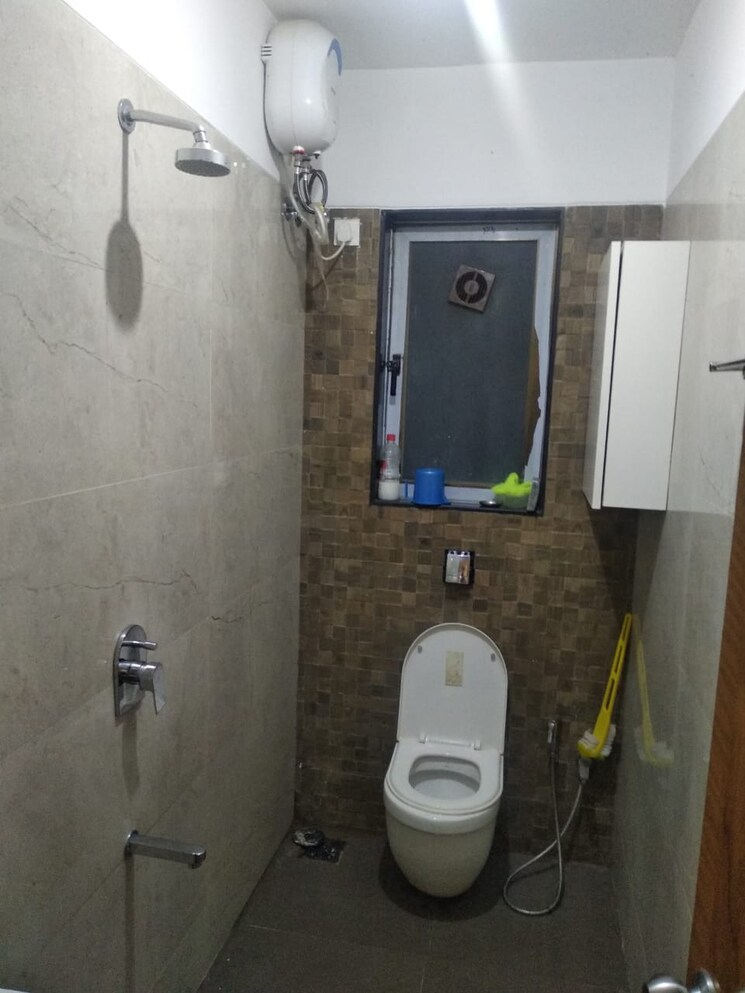 Bathroom, dheeraj-ganga 2 Bedroom 935 Sq.Ft. Apartment In Malad West Mumbai 9792756