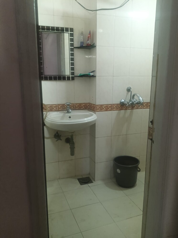 Bathroom, runwal-heights 2 Bedroom 850 Sq.Ft. Apartment In Mulund West Mumbai 9792903