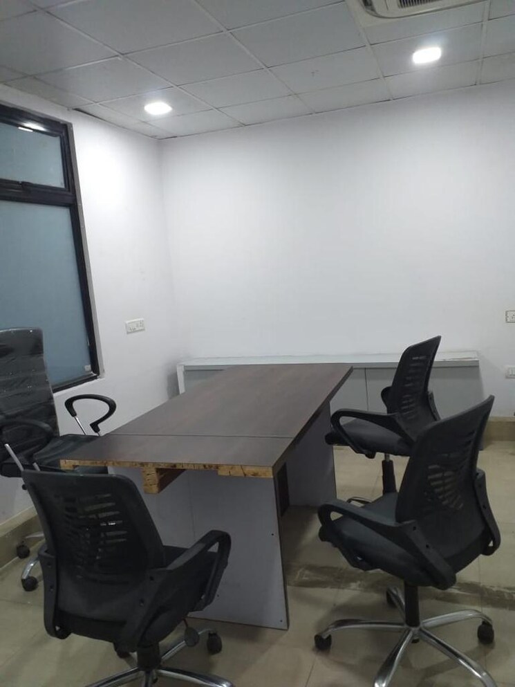 Team Area, levana-cyber-heights Commercial Office Space in IT/SEZ 1000 Sq.Ft. In Vibhuti Khand Lucknow 9793114